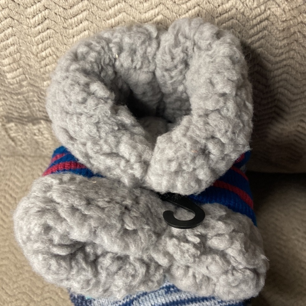 NWT Muk Luks Blue Gray Stripes Treated With Jojoba Oil S/M 6-8 - Picture 6 of 7